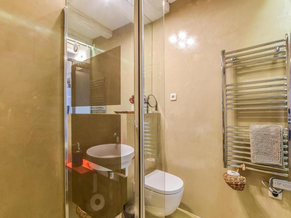 Apartamento En La Plaza De Lavapies Para 4 Personas Madrid Bagian luar foto